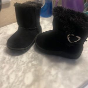 Black baby boots Garamimals like new super cute.size2